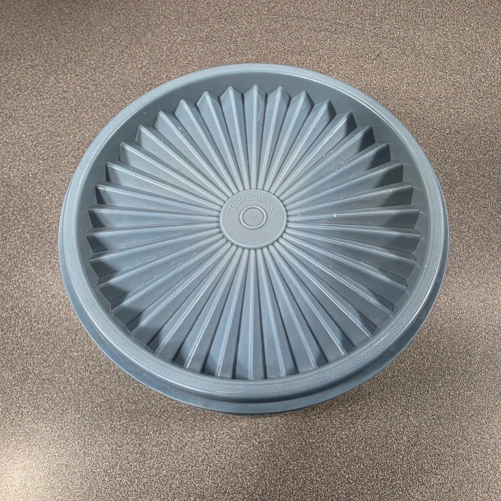Tupperware Servalier Canister Blue Excellent Sunburst Lid Vintage Made USA